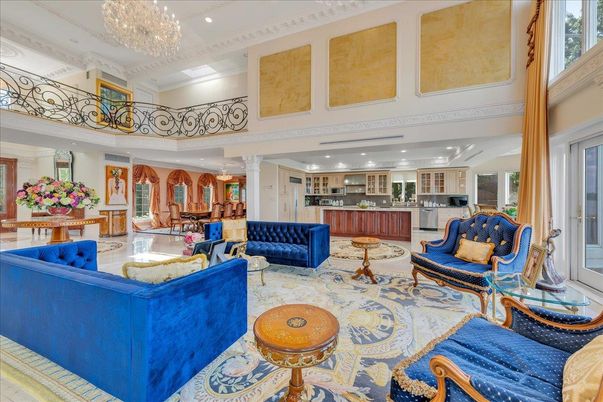 Chandelier, Dining room, Interior, Kitchen, Living room, Recessed Lighting