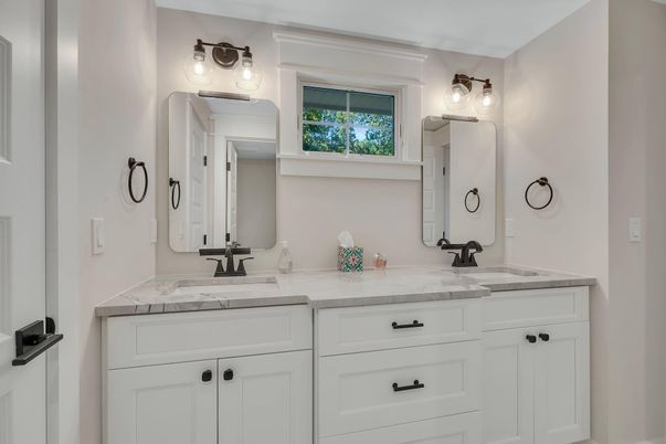 Bathroom, Dual Sink Vanities, Interior