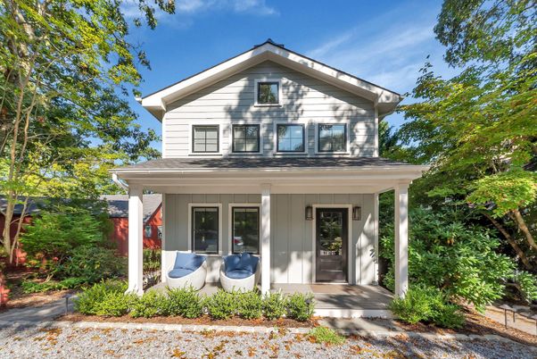 Exterior, Facade, American Craftsman