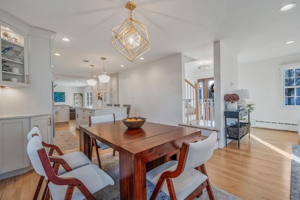 Chandelier, Dining room, Interior, Kitchen, Pendant Lights, Recessed Lighting, Wood Texture Flooring