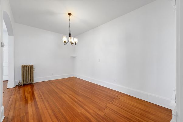 Chandelier, Empty room, Interior, Wood Texture Flooring