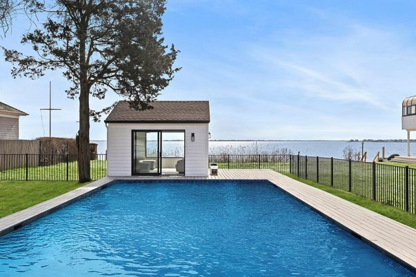 Exterior, Pool, Water