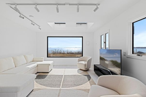 Interior, Living room, Water