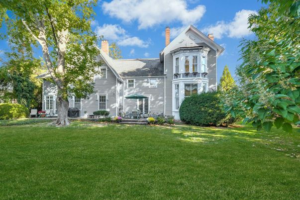 Backyard, Exterior, Facade, Queen Anne Victorian