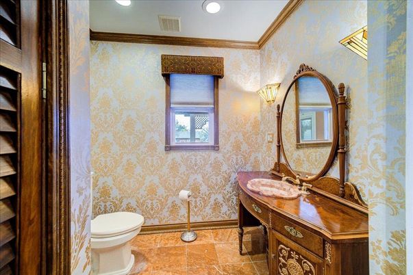 Bathroom, Interior, Recessed Lighting