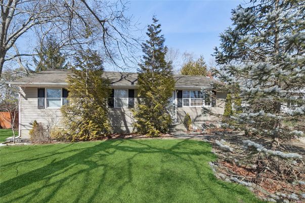 Backyard, Exterior, Facade, Split Level