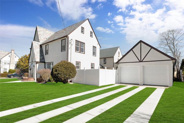Detached Garage, Exterior, Facade, Farmhouse