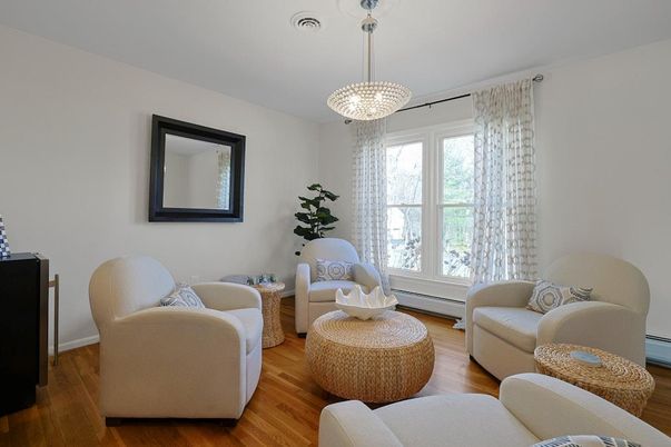 Interior, Living room, Pendant Lights, Wood Texture Flooring