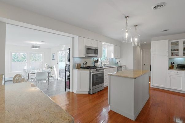 Dining room, Interior, Kitchen, Pendant Lights, Stainless Steel Appliances, Wood Texture Flooring