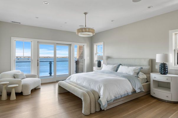 Bedroom, Interior, Pendant Lights, Recessed Lighting, Water, Wood Texture Flooring