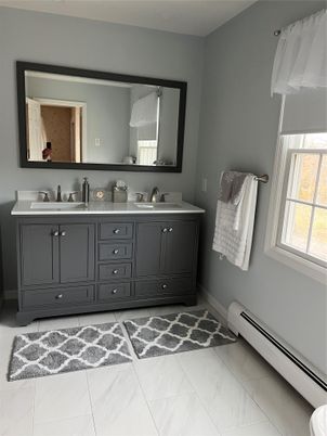 Bathroom, Dual Sink Vanities, Interior