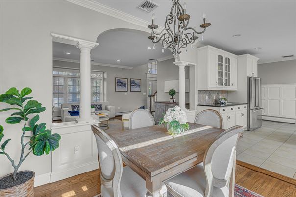 Chandelier, Dining room, Interior, Kitchen, Living room, Recessed Lighting, Wood Texture Flooring