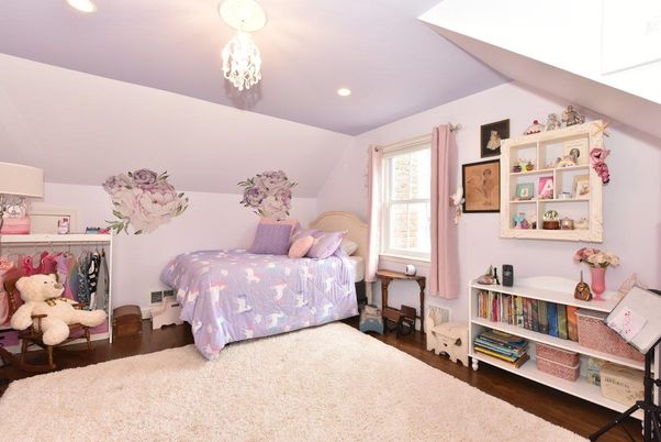 Bedroom, Interior, Pendant Lights, Recessed Lighting, Wood Texture Flooring