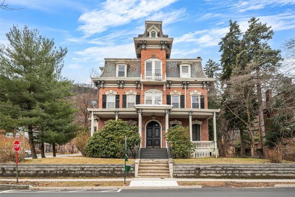 Exterior, Facade, Brick Facade, American Foursquare