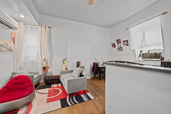 Interior, Kitchen, Living room, Recessed Lighting, Wood Texture Flooring
