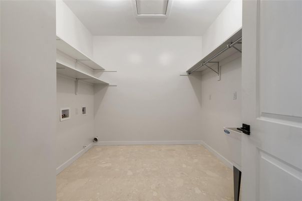 Interior, Walk-in Closets