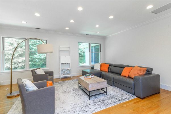Interior, Living room, Recessed Lighting, Wood Texture Flooring