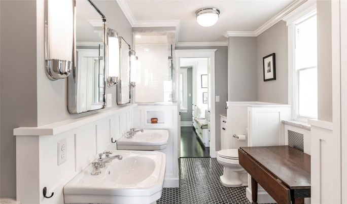 Bathroom, Dual Sink Vanities, Interior