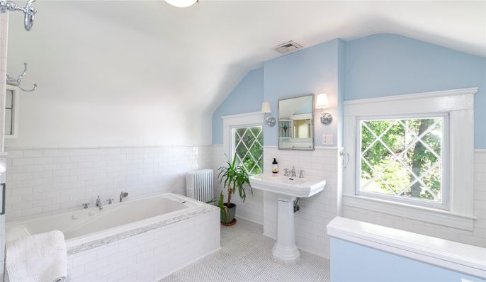 Bathroom, Dual Sink Vanities, Interior