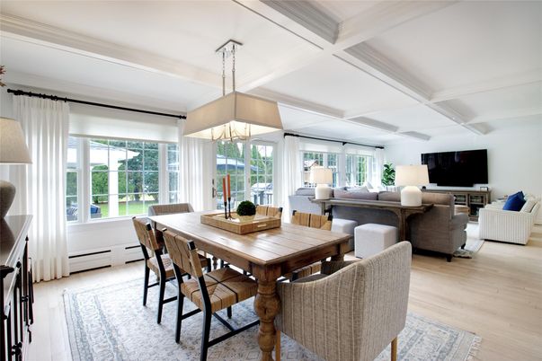 Chandelier, Dining room, Interior, Living room, Pendant Lights, Wood Texture Flooring