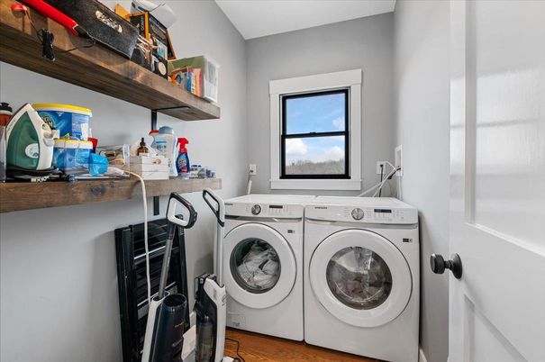 Interior, Washer, Wood Texture Flooring