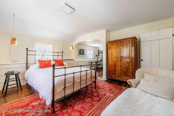 Bedroom, Interior, Pendant Lights, Wood Texture Flooring