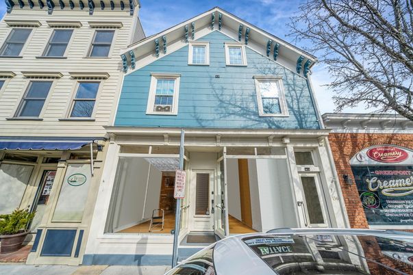 Exterior, Facade, Brick Facade, Queen Anne Victorian
