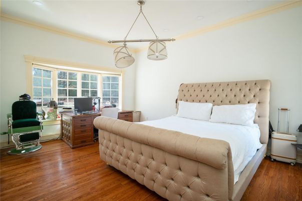 Bedroom, Interior, Pendant Lights, Recessed Lighting, Wood Texture Flooring