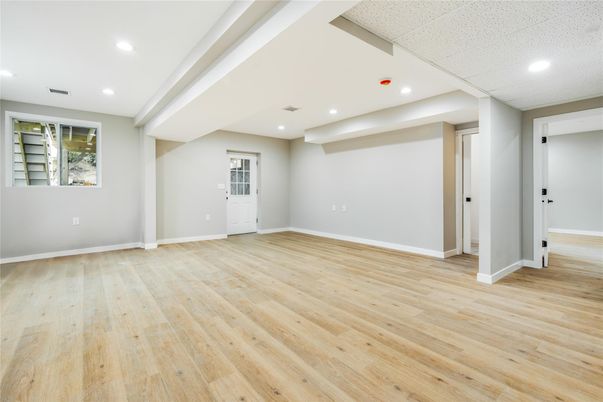 Empty room, Interior, Recessed Lighting, Wood Texture Flooring