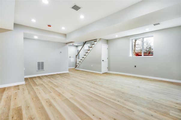 Empty room, Interior, Recessed Lighting, Wood Texture Flooring