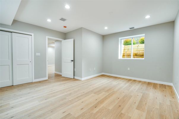 Empty room, Interior, Recessed Lighting, Wood Texture Flooring