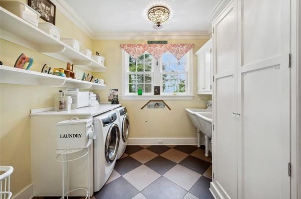 Interior, Washer