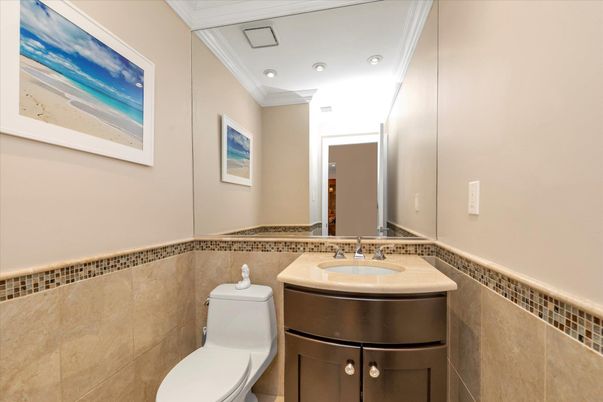 Bathroom, Interior, Recessed Lighting
