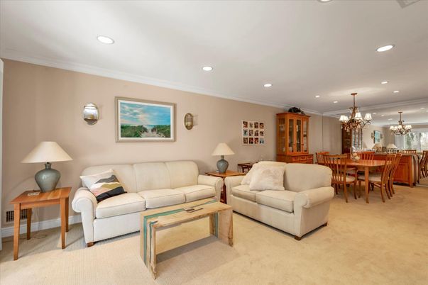 Chandelier, Dining room, Interior, Living room, Recessed Lighting