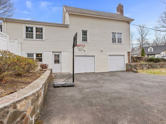 Attached, Exterior, Facade, Raised Ranch