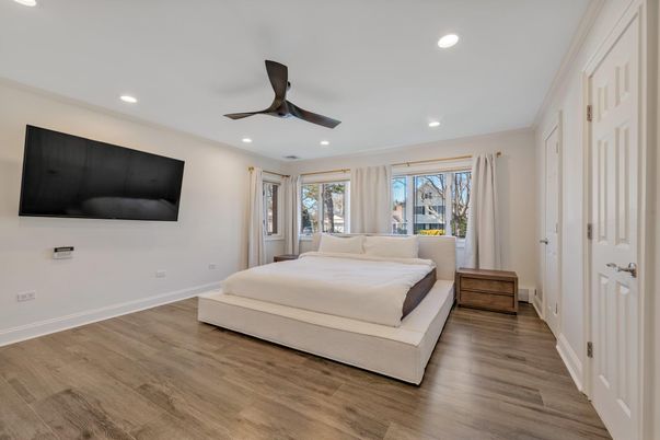 Bedroom, Interior, Recessed Lighting, Wood Texture Flooring