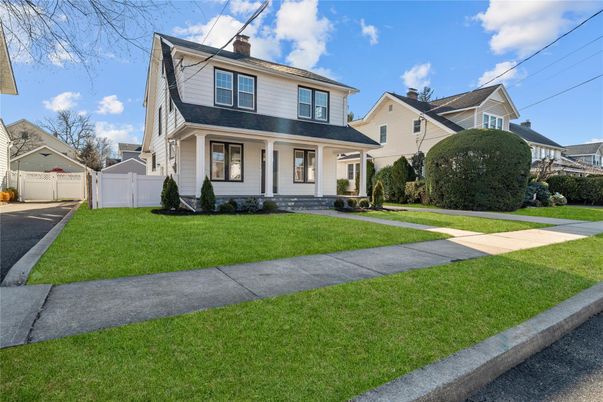 Detached Garage, Exterior, Facade, American Foursquare