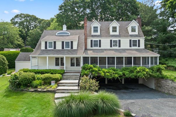 Exterior, Facade, Cape Cod