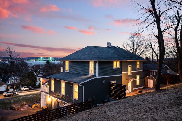 Backyard, Exterior, Facade, American Foursquare