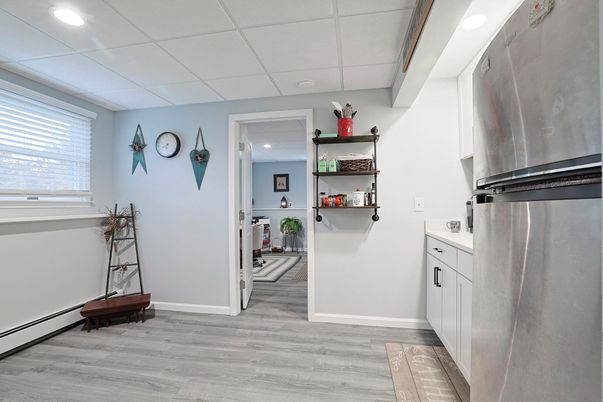 Interior, Recessed Lighting, Wood Texture Flooring