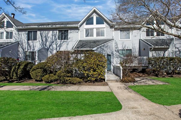Exterior, Facade, Queen Anne Victorian