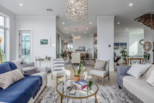 Chandelier, Dining room, Interior, Living room, Pendant Lights, Recessed Lighting