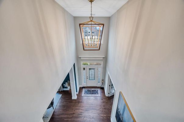 Interior, Pendant Lights, Wood Texture Flooring