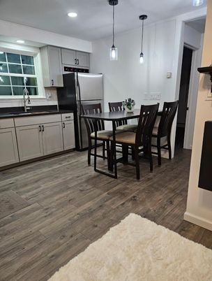 Dining room, Interior, Kitchen, Pendant Lights, Recessed Lighting, Wood Texture Flooring