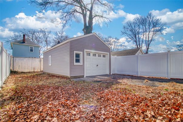 Backyard, Detached Garage, Exterior