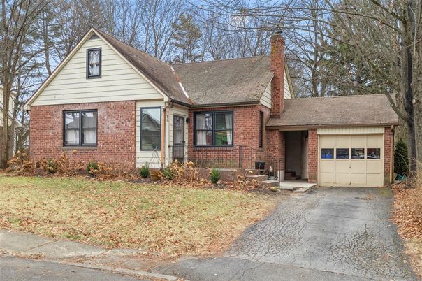 Attached, Exterior, Facade, Brick Facade, Ranch