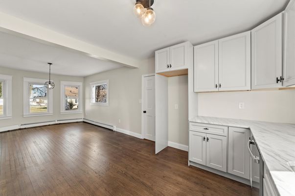 Interior, Kitchen, Pendant Lights, Wood Texture Flooring