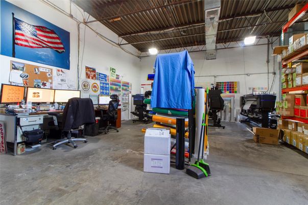 Home Office, Interior