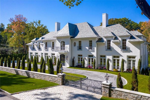 Backyard, Exterior, Facade, French Provincial