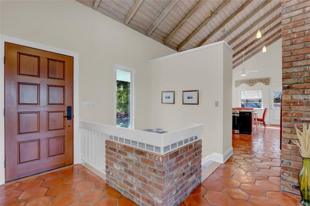 Dining room, Interior, Pendant Lights, Stone Walls, Wooden Beams, Wooden Ceilings